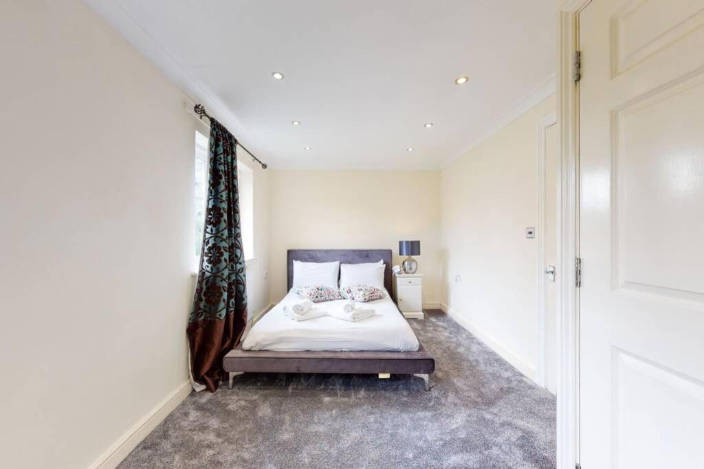 Super 2 Bed House With Privategarden London Ngoại thất bức ảnh
