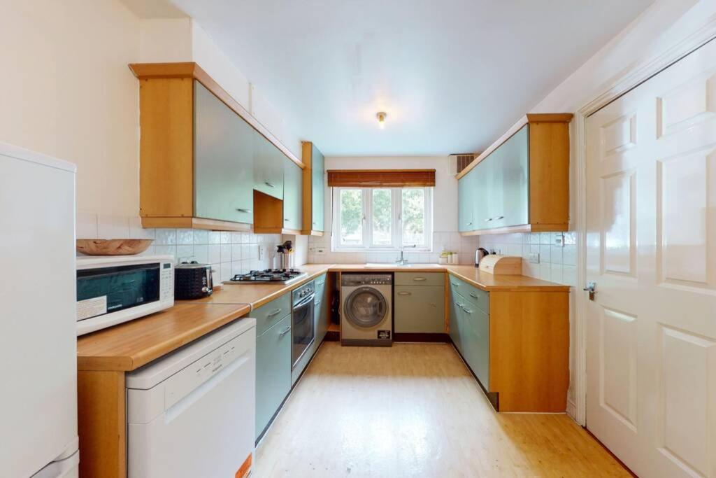 Super 2 Bed House With Privategarden London Ngoại thất bức ảnh